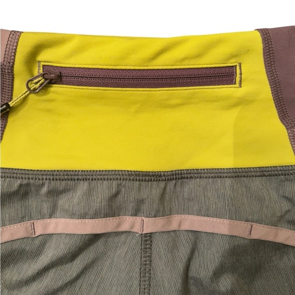 Lululemon Run time Shorts Size 6 - Picture 10 of 14